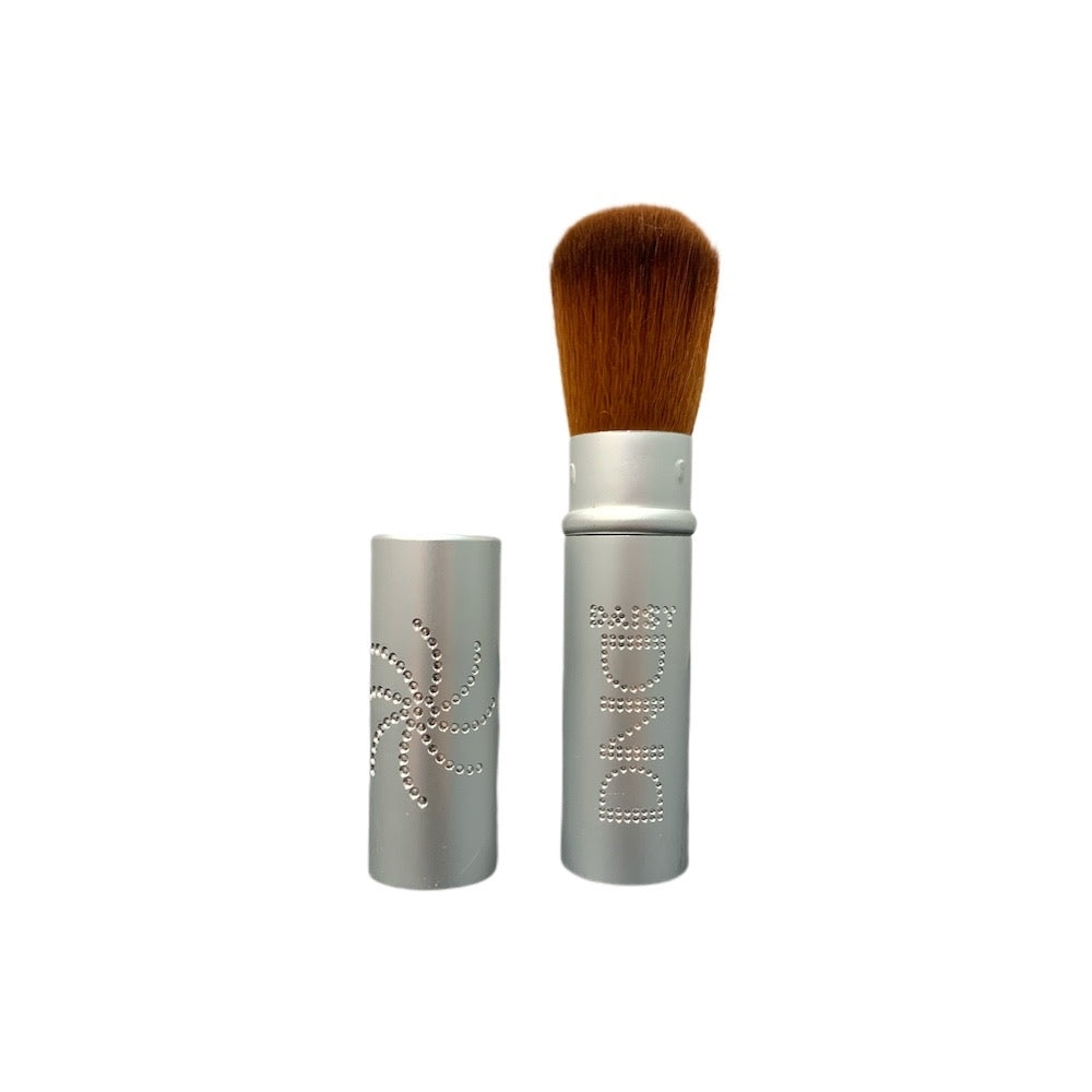 Brosse à ongles anti-poussière DND Small - Argent